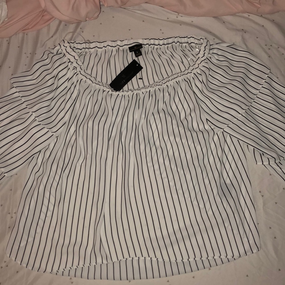 WORTHINGTON Black & White Off the Shoulder Top - Picture 2 of 5
